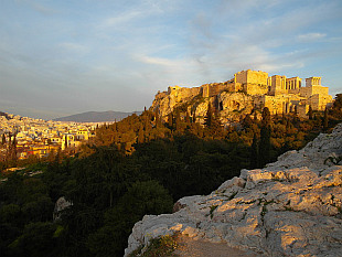 Akropoli by sunset