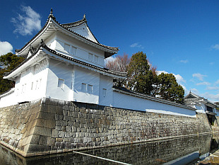 one of the gates in Nijo Castle complex
