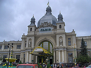 train station build in Art Nouveau