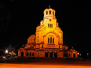 night view of Alexander Nevsky Cathedral