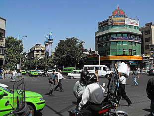 street scene close to Tehran Bazaar