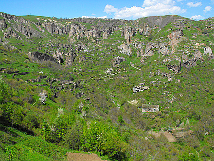 cave town Khndzoresk