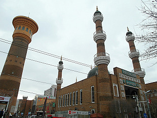 one of the mosques near Urumqi bazaar
